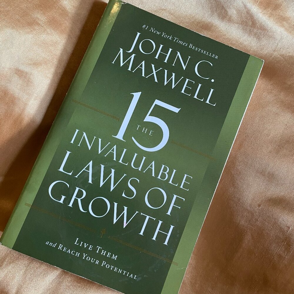 The 15 Invaluable Laws of Growth by John C. Maxwell Used